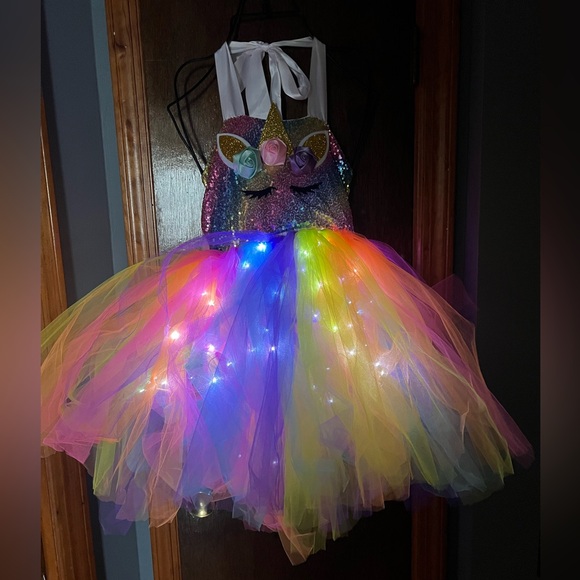Unicorn LED Light-Up Dress Size 7/8 - Picture 4 of 8